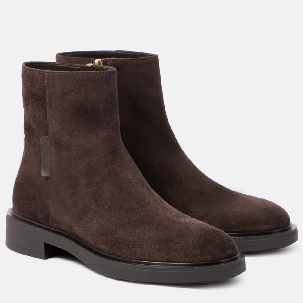 Gianvito Rossi Brown Ankle Boots Suede Sophistication